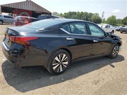 نيسان ألتيما